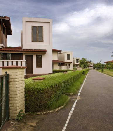 Silverglades Golf Resort & Studio Apartments - Project