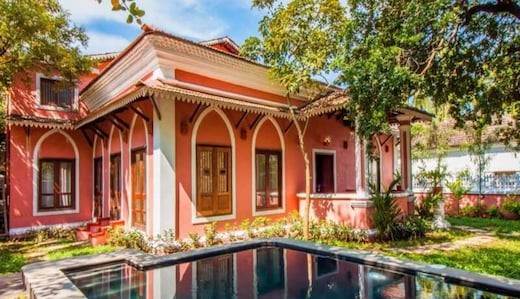 Maintained Portuguese House Exterior Photos