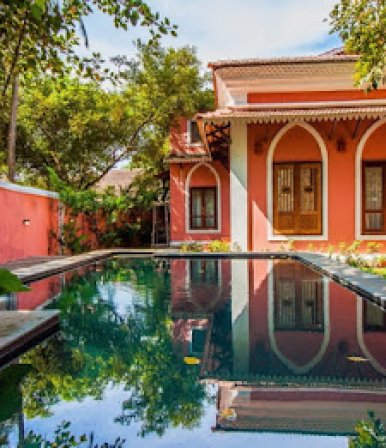 Maintained Portuguese House Exterior Photos