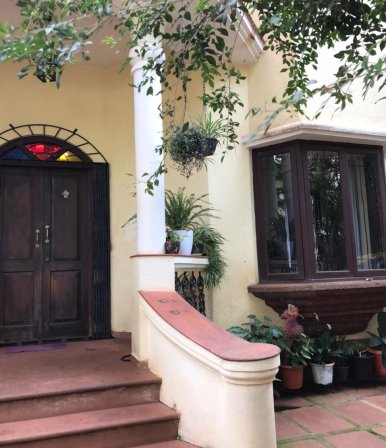 Independent Private Pool Villa Exteriors